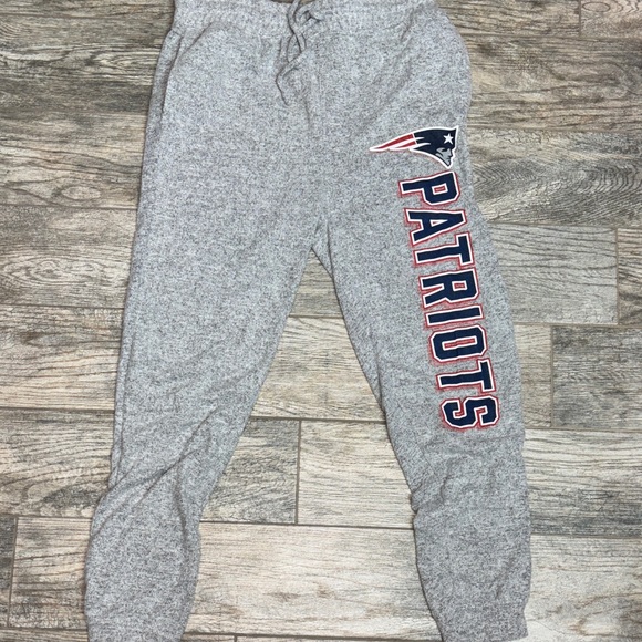 Patriots Gray Sweatpants - Picture 1 of 6